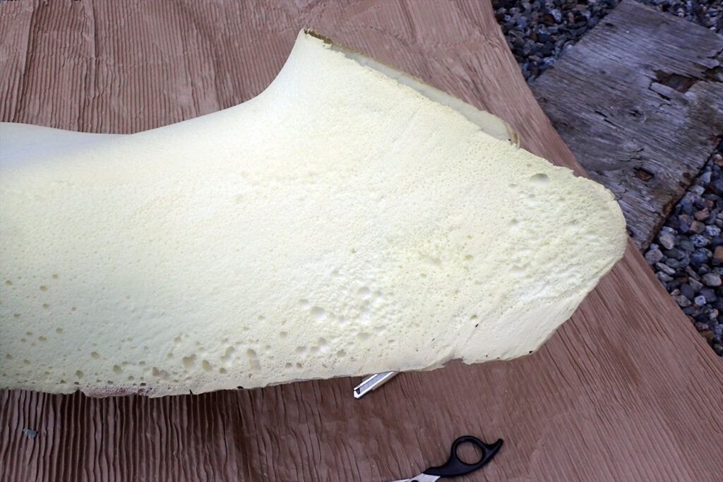 F650GSのハイシートのスポンジの状態