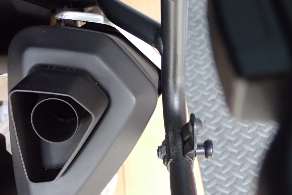 Tight clearance between GIVI side rack and OEM stock exhaust viewed from top