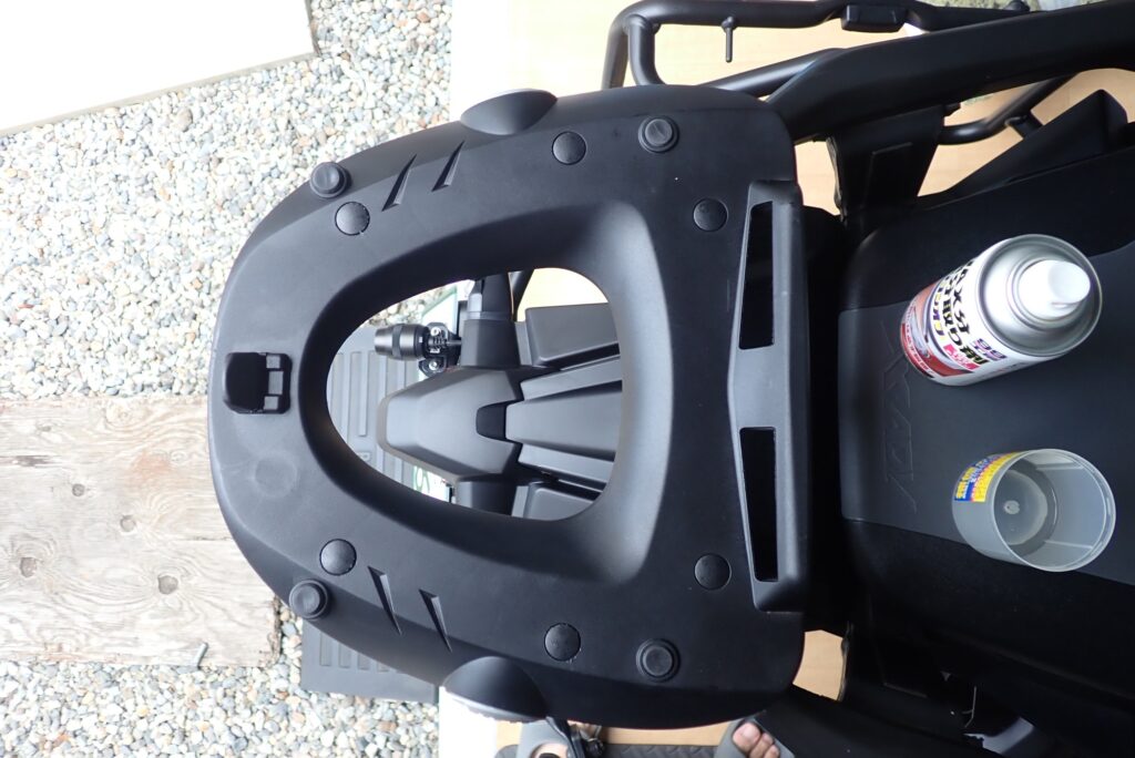 Overview of GIVI baseplate after replacing new rubber dampers