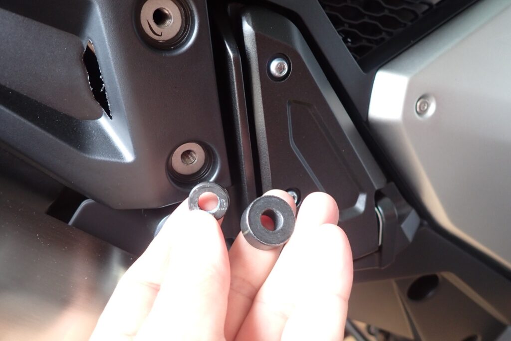 Inserting two types of collars spacers to protect resin plastics on Honda X-ADV