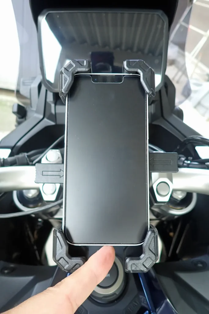 iPhone 13 mini without case mounted on Kaedear holder showing vertical play