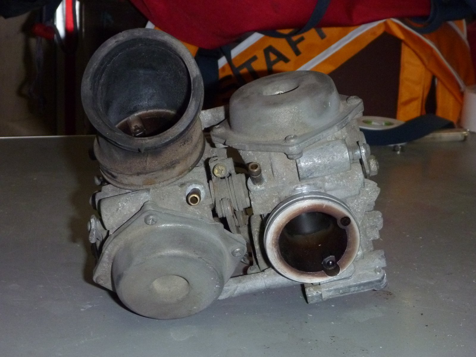 トランザルプ400Vから外したキャブレター